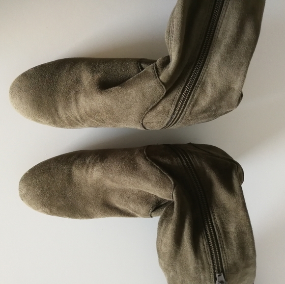 Nine West Olwynne Olive Green Suede Boots - Picture 2 of 5